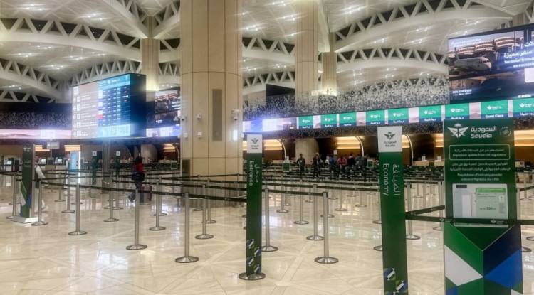 مقتل 12 شخصاً بينهم سوري وإصابة 309 في اعتداء استهدف مطار الملك خالد بالرياض