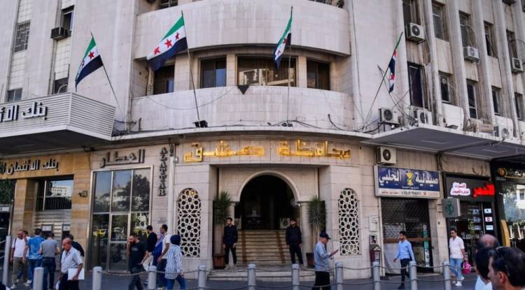 محافظة دمشق تعتذر لأهالي باب توما والقصاع حول سوء فهم قرار المشروبات