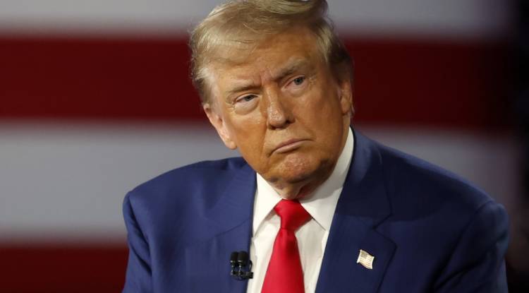 ترامب: إيران تواصل التفاوض معنا بشأن برنامجها النووي