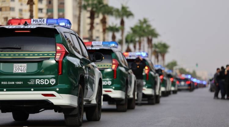 وزارة الداخلية تطلق الهوية البصرية الجديدة لعرباتها في استعراض رسمي بدمشق