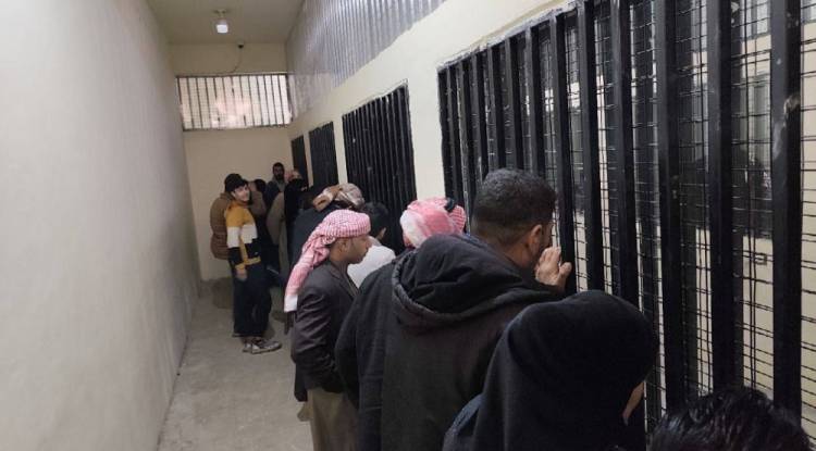 الداخلية تنظم زيارات لذوي النزلاء في سجن الأقطان بالرقة