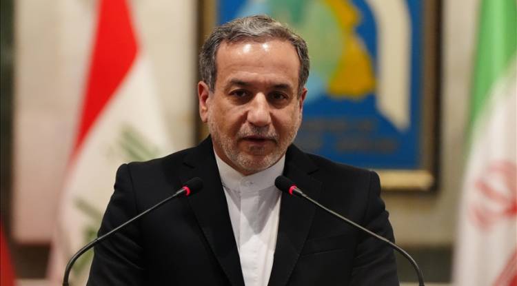 عراقجي: الرد الإيراني يستهدف القواعد الأمريكية لا دول المنطقة