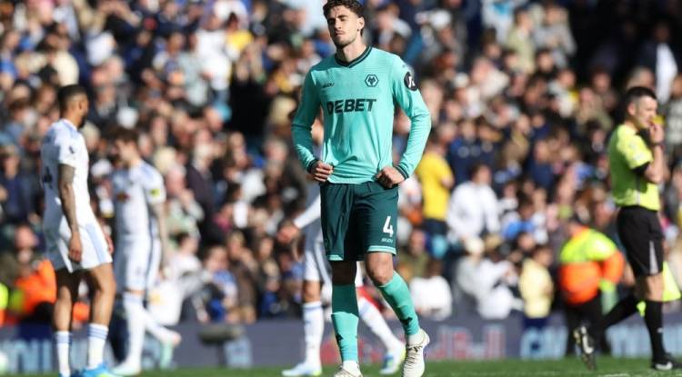 ولفرهامبتون أول الهابطين من الدوري الإنجليزي الممتاز