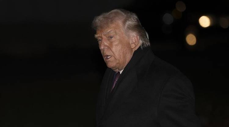 ترامب: سفن كبيرة وقوية تابعة لنا تتجه نحو إيران