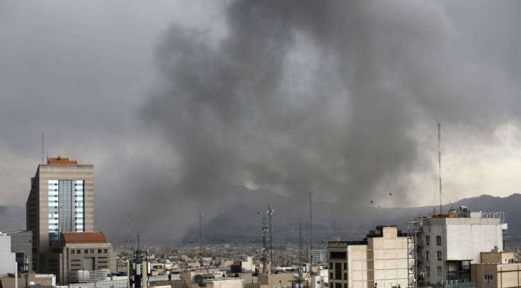 الجيش الإسرائيلي يستهدف مقر التليفزيون الإيراني بطهران