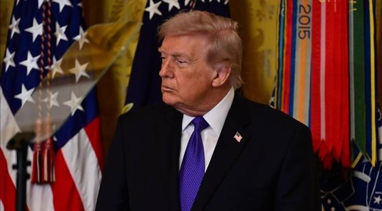 ترامب يجدد عزمه مواصلة ضرب إيران