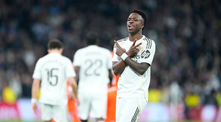 ريال مدريد يهزم ريال سوسييداد ويتصدر الدوري الإسباني مؤقتا