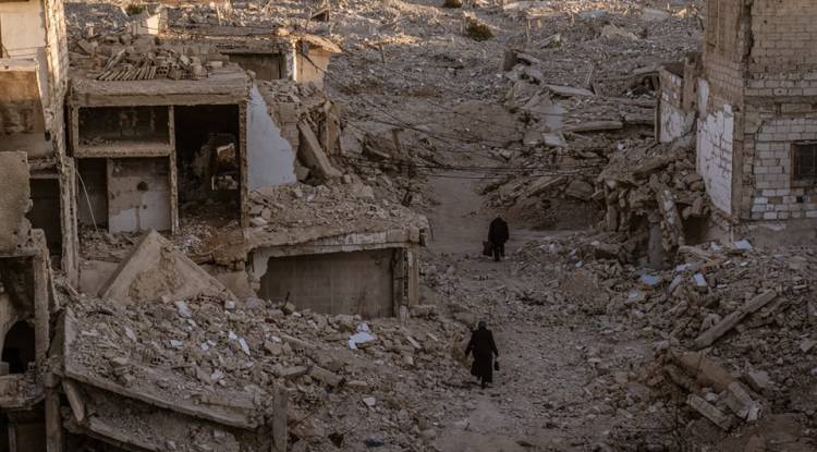 ترميم الواجهة وإهمال الجوهر: انتقاد أولويات الإعمار في سوريا