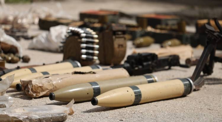 الأمن السوري يفكك خلية إرهابية في حمص ويصادر ترسانة أسلحة