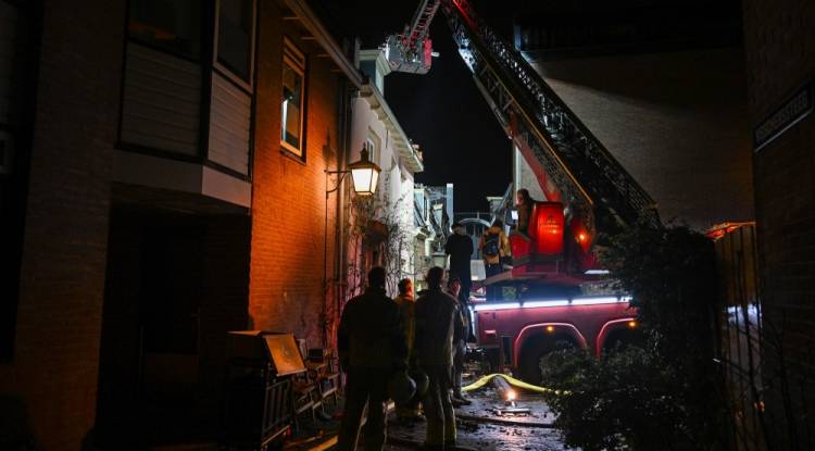 إصابة 4 أشخاص جراء انفجار في 