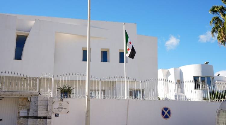 7000 دولار شهرياً لإيجار منزل سفير النظام البائد بتونس