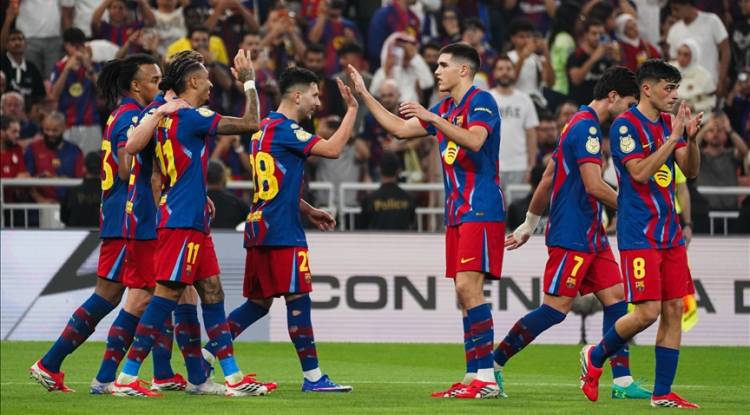 برشلونة يهزم بلباو بخماسية ويبلغ نهائي السوبر الإسباني