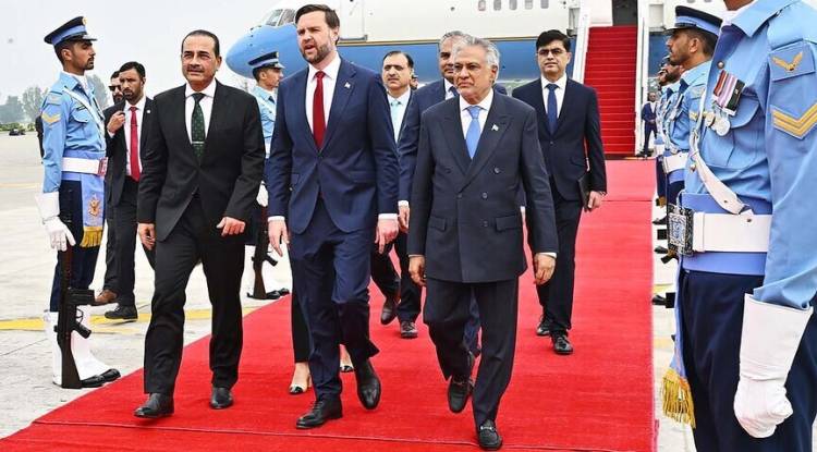 انطلاق المحادثات بين طهران وواشنطن في إسلام آباد