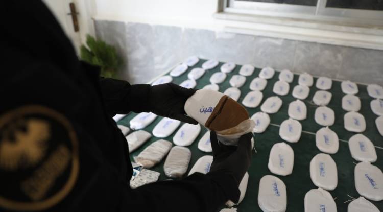 تفكيك شبكة لترويج المخدرات في دير الزور