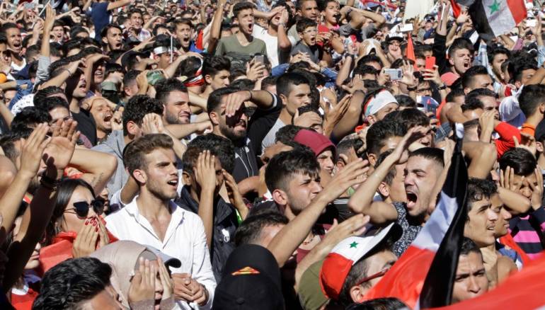 صور موالين في سيدني ودمشق، بعد مبارة #منتخب_الأسد واستراليا...