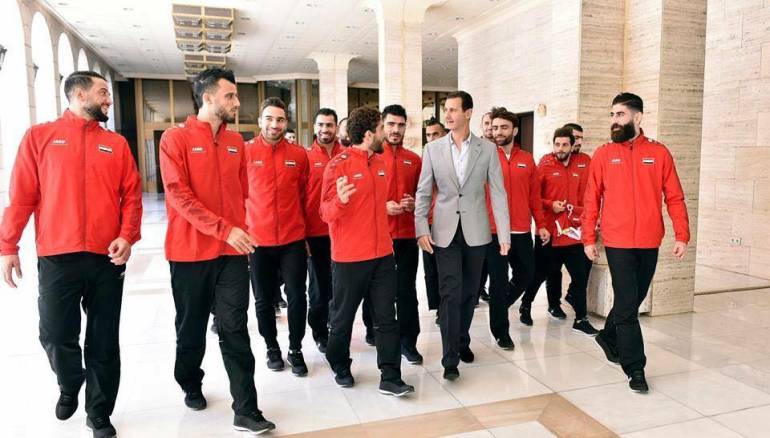 "منتخب البراميل" في حضرة القاتل..