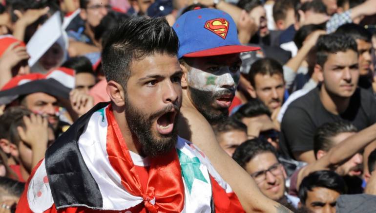 صور موالين في سيدني ودمشق، بعد مبارة #منتخب_الأسد واستراليا...