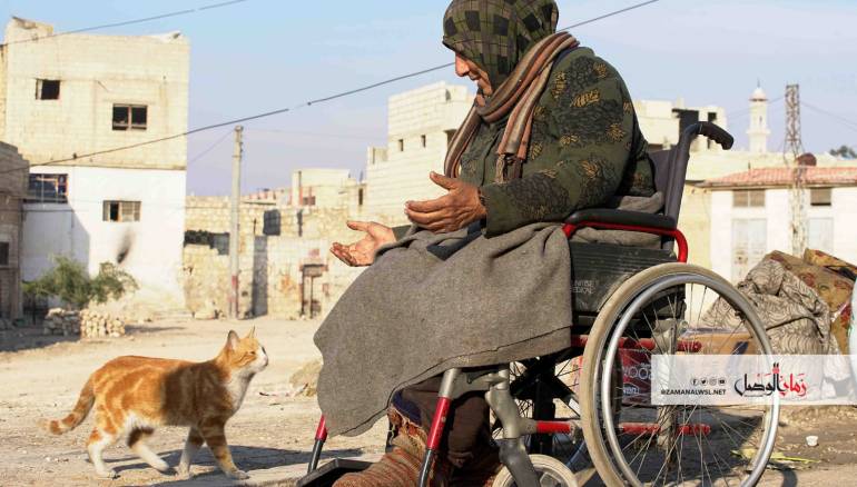 ابتسام سعيد 60 عاماً نزحت من #معرة_النعمان بالرغم من اصابتها 