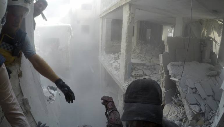 بشار يجدد قصف ادلب ويزرع الموت مجددا ... شاهد