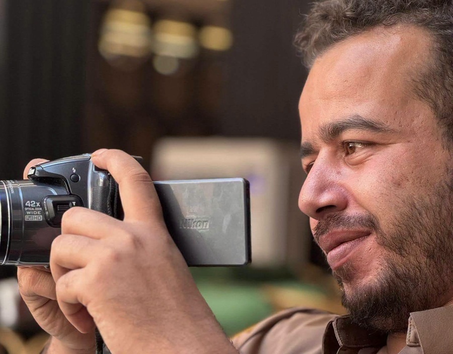 الصحفي عمار الحميدي يتعرض للاستدعاء والتحقيق وتفتيش هاتفه في مقر الأمن الداخلي بالرقة
