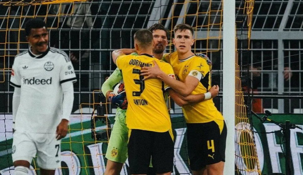 دورتموند يخطف فوزا قاتلا من فرانكفورت وينتزع صدارة البوندسليغا